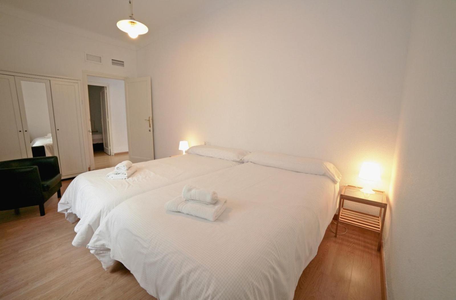 Apartamentos Bahia 阿利坎特 外观 照片