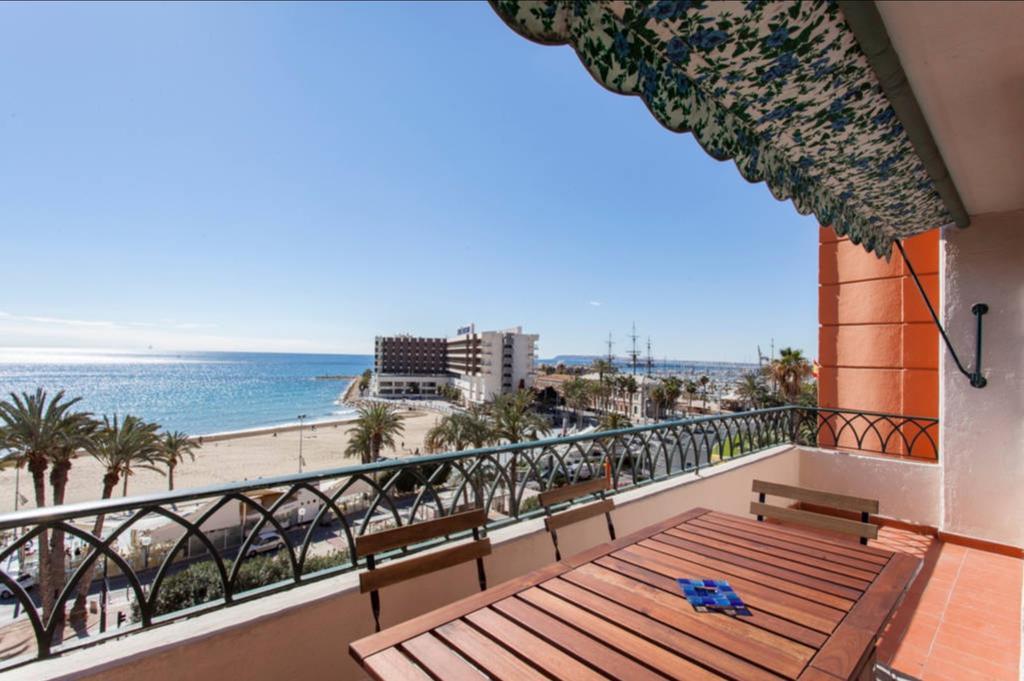 Apartamentos Bahia 阿利坎特 外观 照片